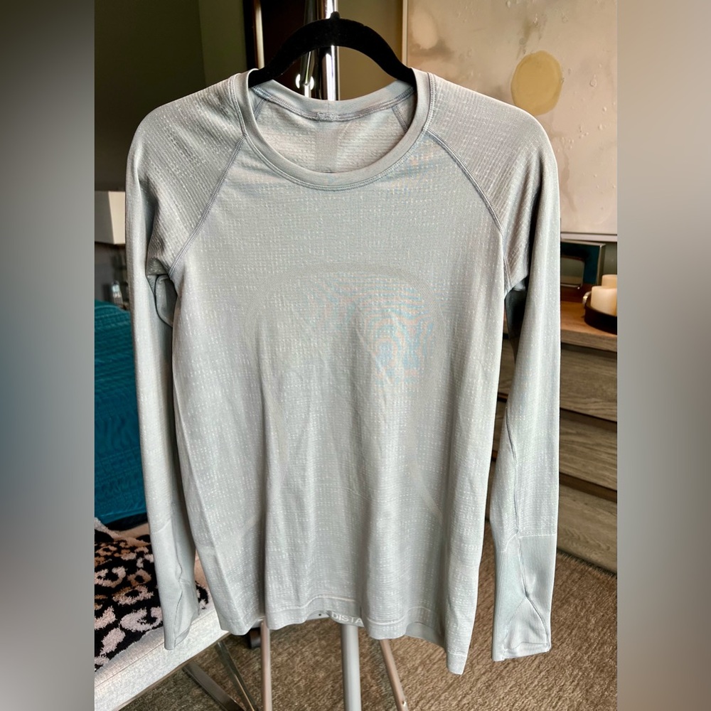 LULULEMON SWIFTLY TECH LING SLEEVE 2.0 RHINO GREY SIZE 8